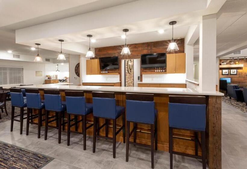 Grandstay Hotel & Suites Rock Valley