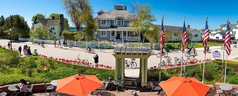 Отель Inn On Mackinac