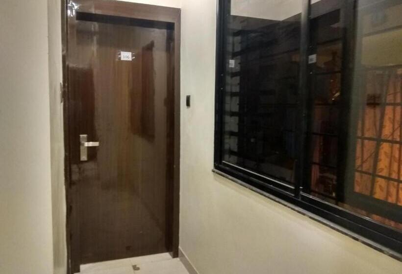 هتل Jk Rooms 126 Parashar Legacy   Opp Railway Station