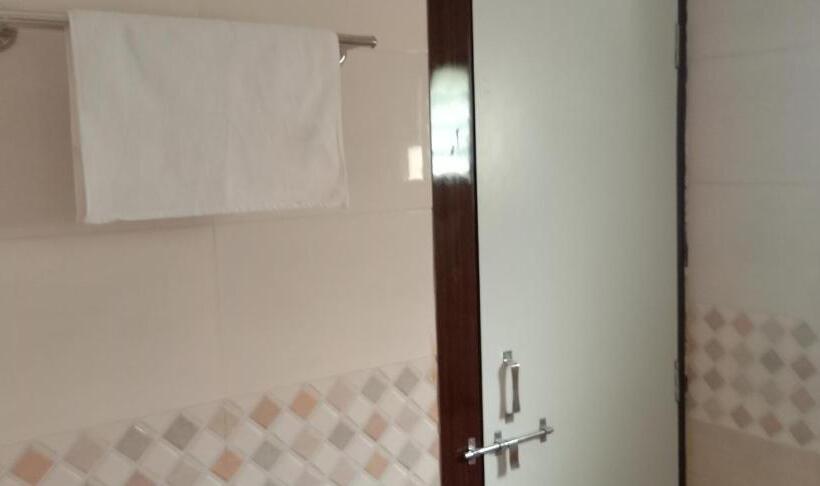 هتل Jk Rooms 126 Parashar Legacy   Opp Railway Station