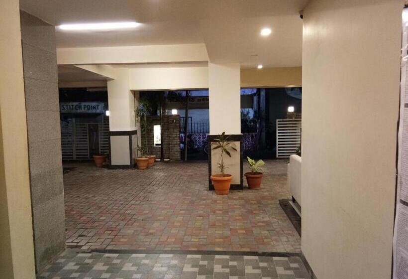 هتل Jk Rooms 126 Parashar Legacy   Opp Railway Station