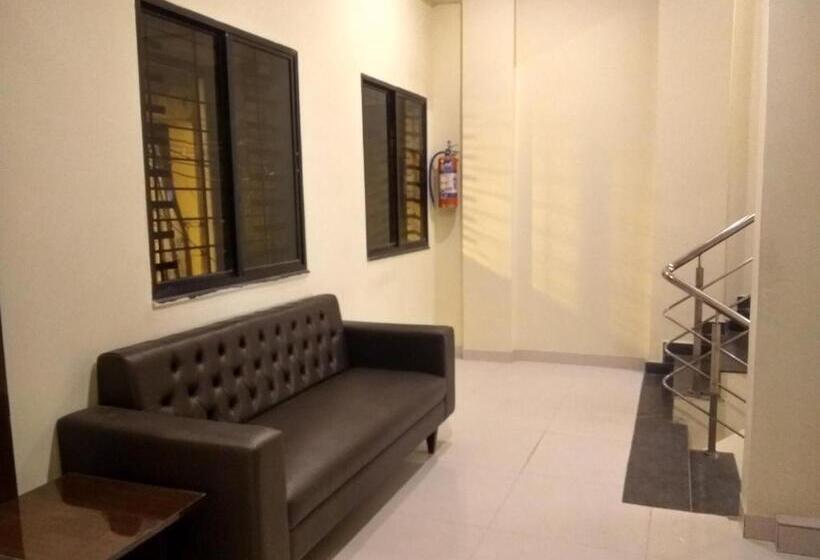 هتل Jk Rooms 126 Parashar Legacy   Opp Railway Station