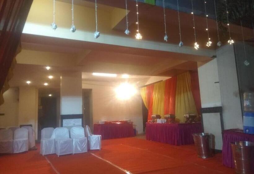 هتل Jk Rooms 126 Parashar Legacy   Opp Railway Station