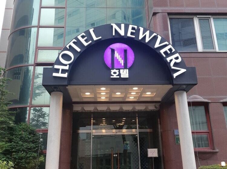 호텔 Newvera