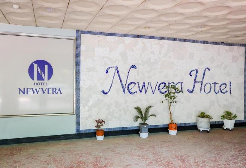 호텔 Newvera
