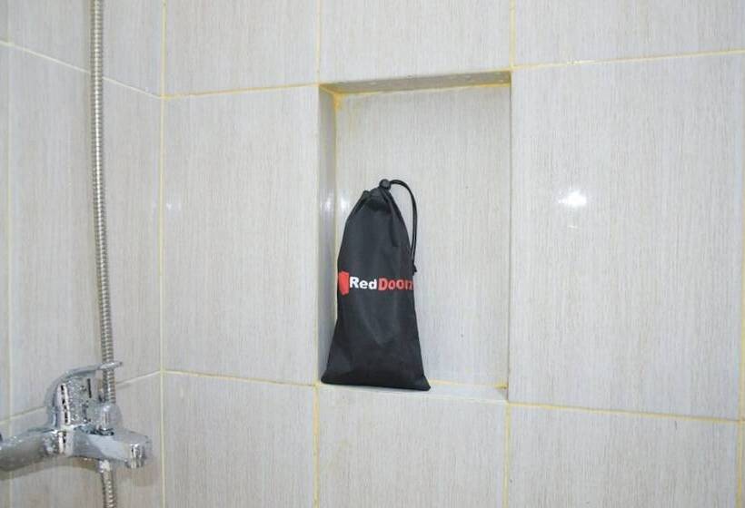 호텔 Reddoorz Near Uin Sumatera Utara