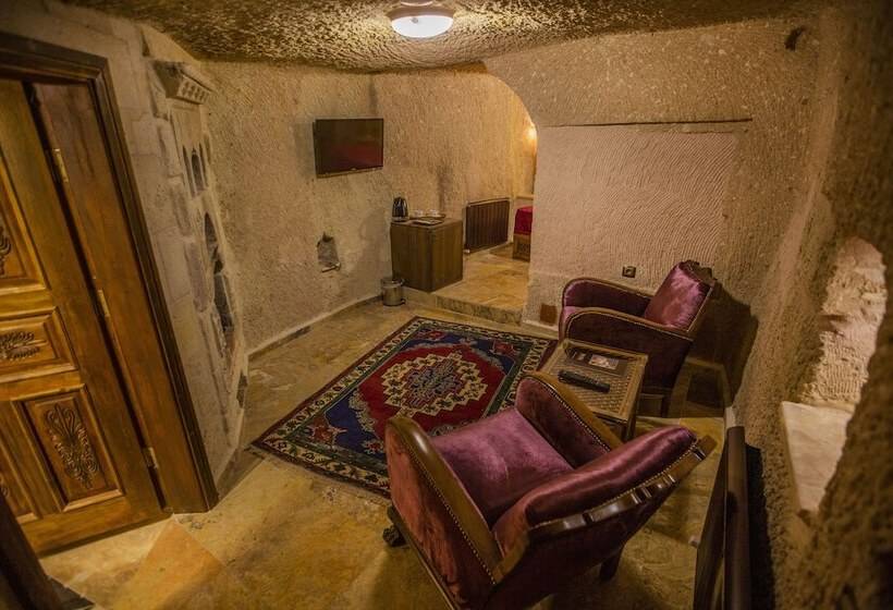 هتل Royal Cave