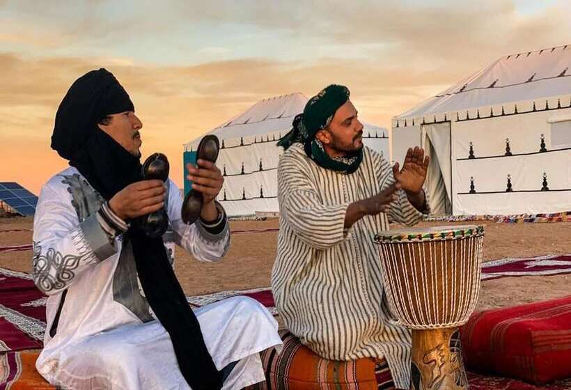 בית מלון כפרי Sahara Magic Luxury Camp