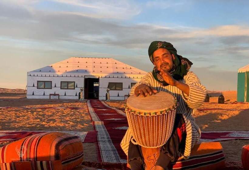 בית מלון כפרי Sahara Magic Luxury Camp