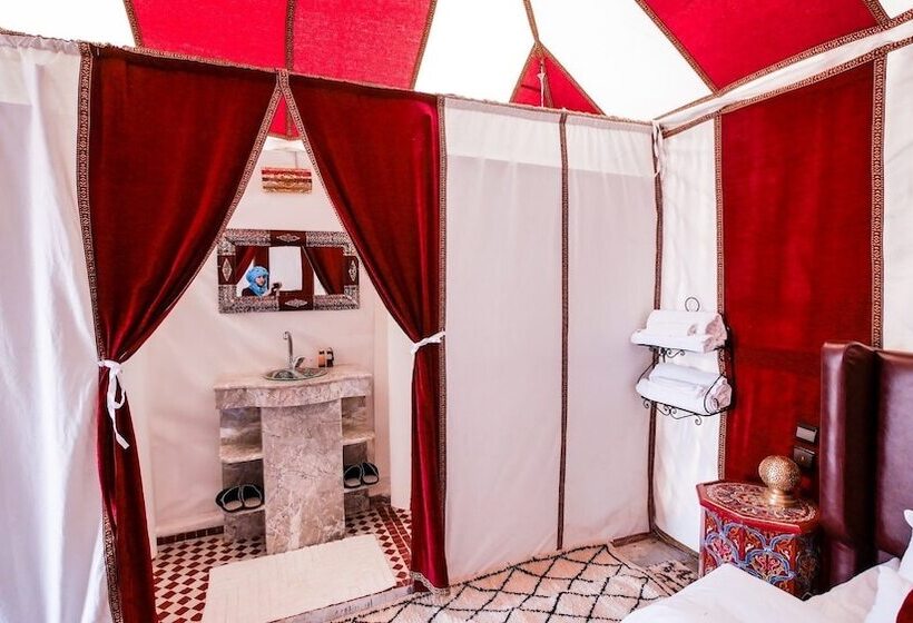 בית מלון כפרי Sahara Magic Luxury Camp