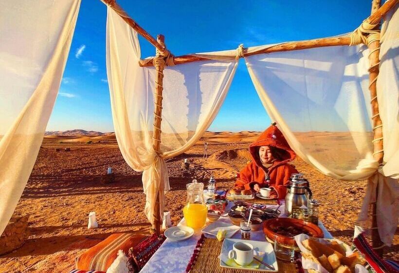 בית מלון כפרי Sahara Magic Luxury Camp