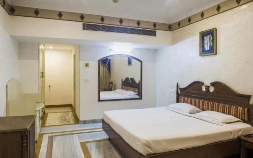 Отель Shiraaz 1