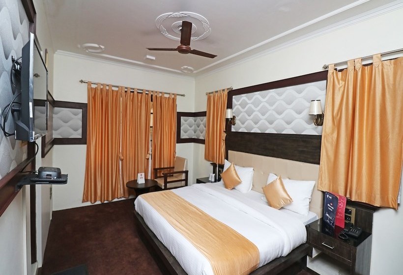 ホテル Shree Mazda By Oyo