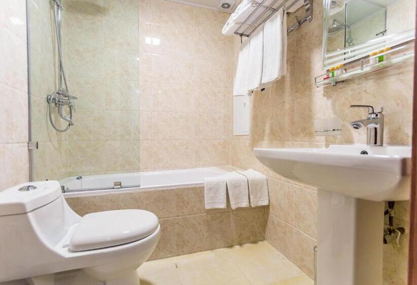 فندق Turon Plaza