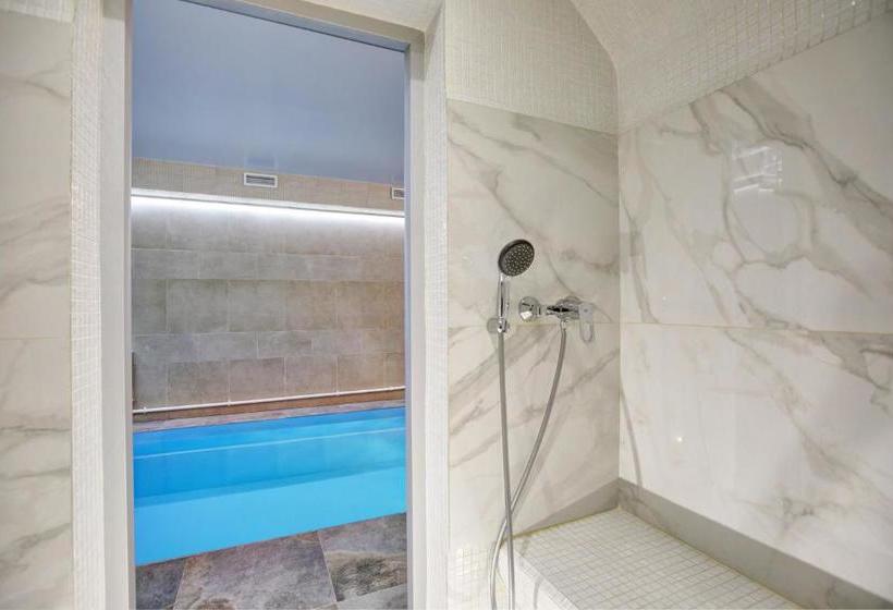 Apartment "house 213"