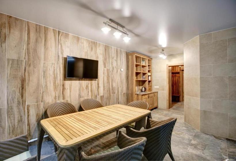 Apartment "house 213"