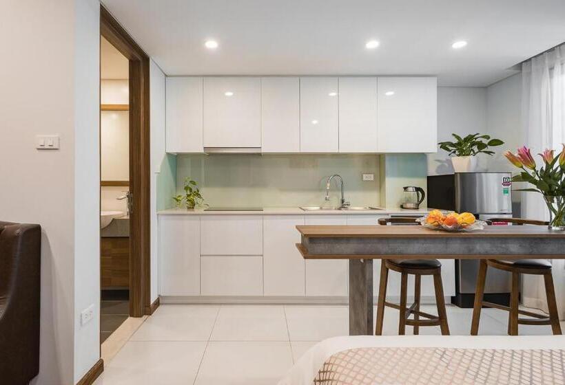 Narcissus Hotel & Apartment