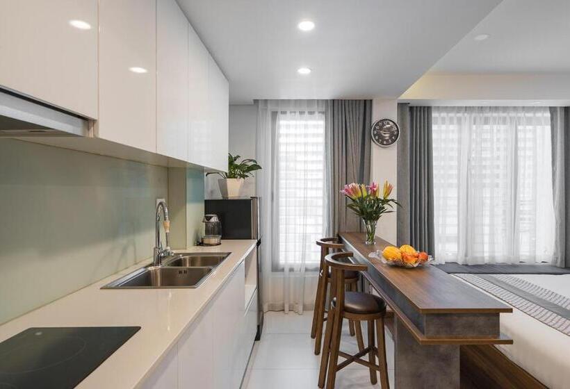 Narcissus Hotel & Apartment