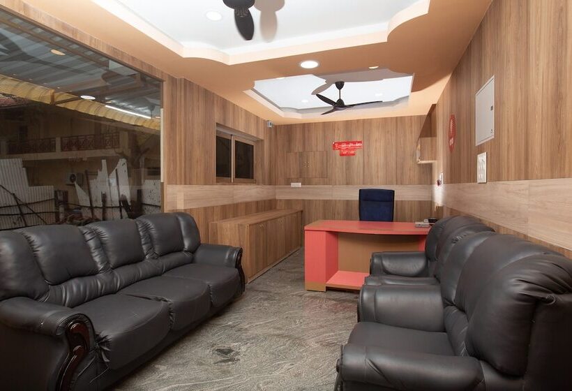 Oyo 23398 Hotel Sri Murugan