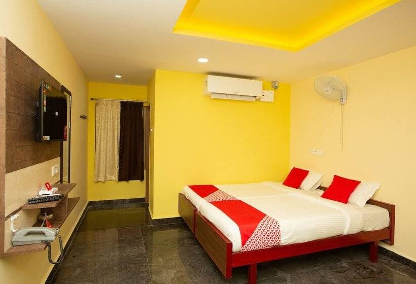 Oyo 23398 Hotel Sri Murugan