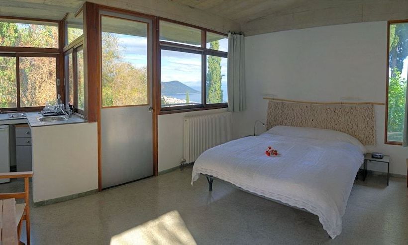 Studios Kyparissi & Spa