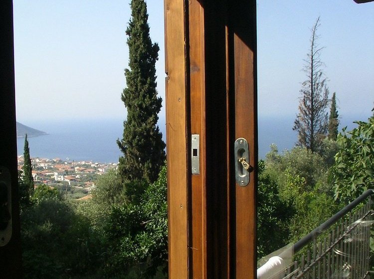 Studios Kyparissi & Spa