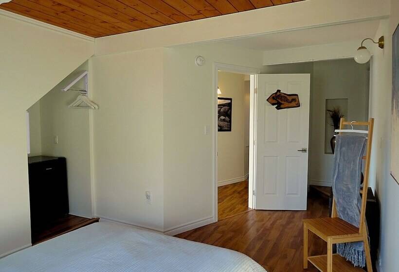 The Fourth Lock Bed & Breakfast