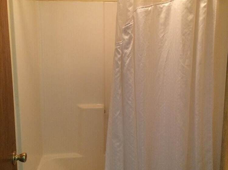 Western Motel   Camilla