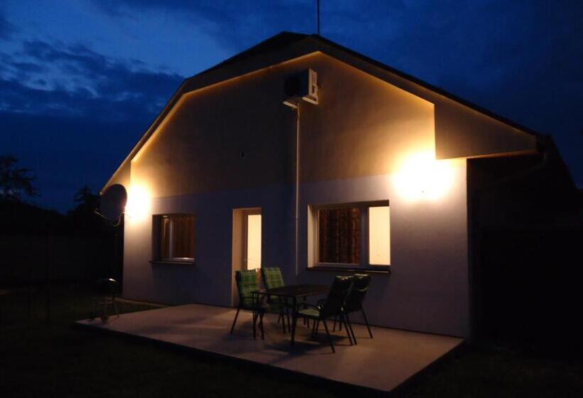 Xlsuite Apartment Deluxe