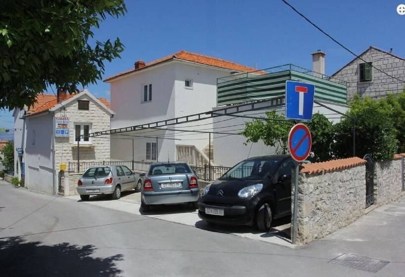 Apartments Adel   70 M From Beach
