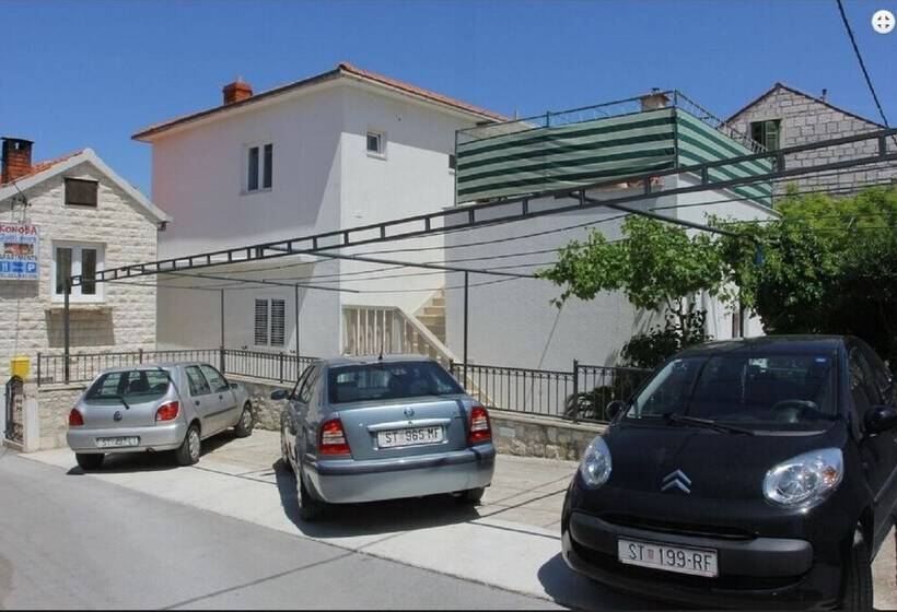 Apartments Adel   70 M From Beach