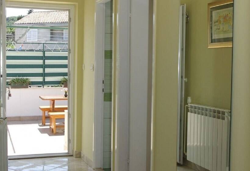 Apartments Adel   70 M From Beach