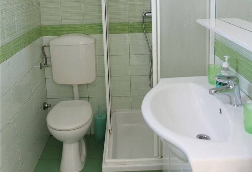 Apartments Adel   70 M From Beach