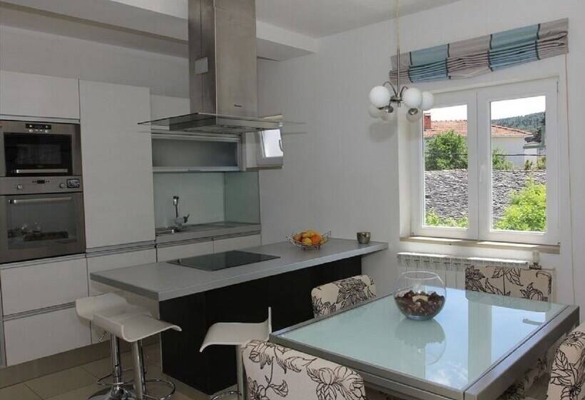 Apartments Adel   70 M From Beach