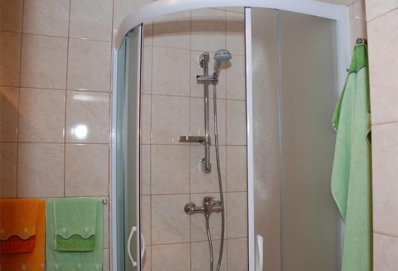 تختخواب و صبحانه Villa Paris