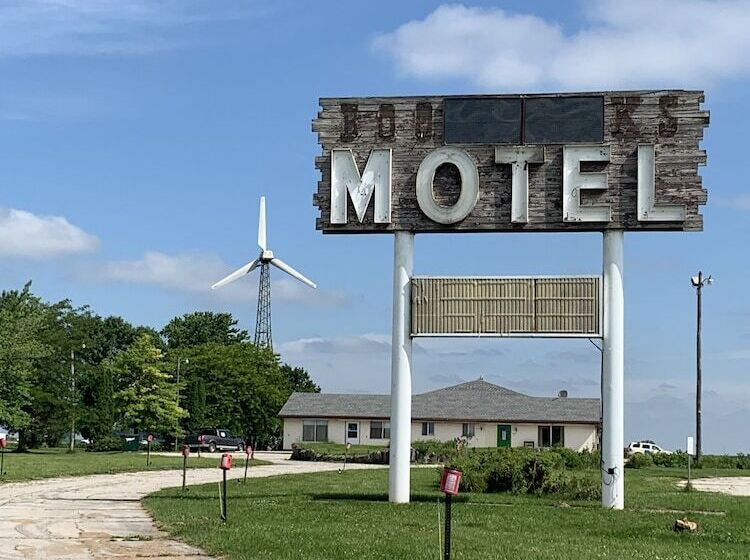 Circle S Motel