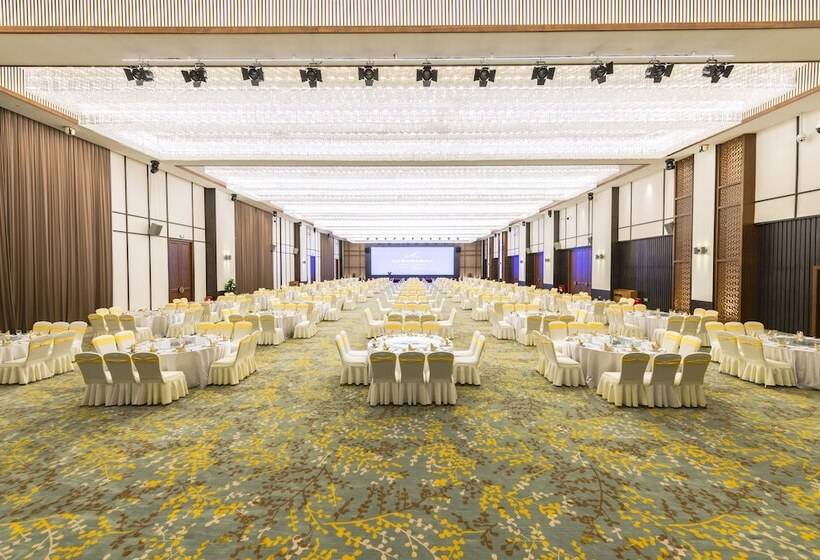 Country Garden Phoenix Hotel Nanchong