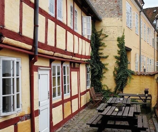 簡易ホテル Faaborg Vandrehjem