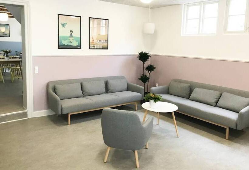 簡易ホテル Faaborg Vandrehjem