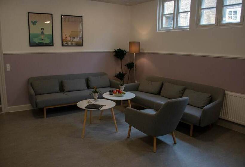 簡易ホテル Faaborg Vandrehjem