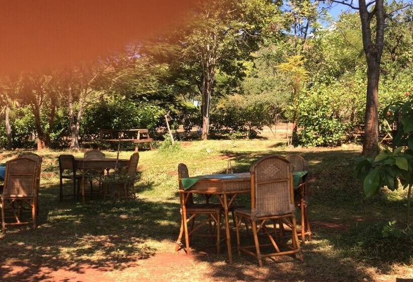 Deans Hillview Backpackers Hostel