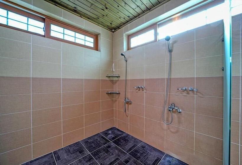 Gyeongju Hyu Plus Pension