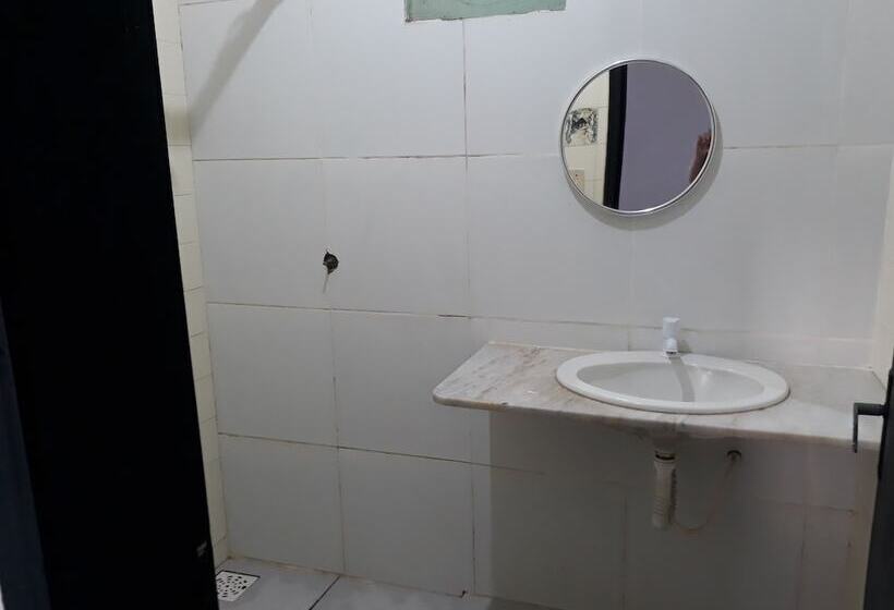 مسافرخانه Pousada Beach House