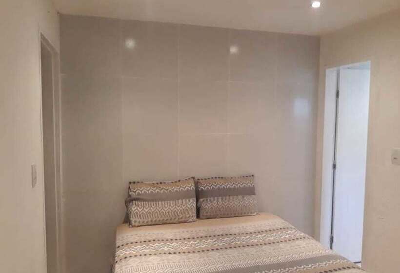 פונדק Pousada Beach House