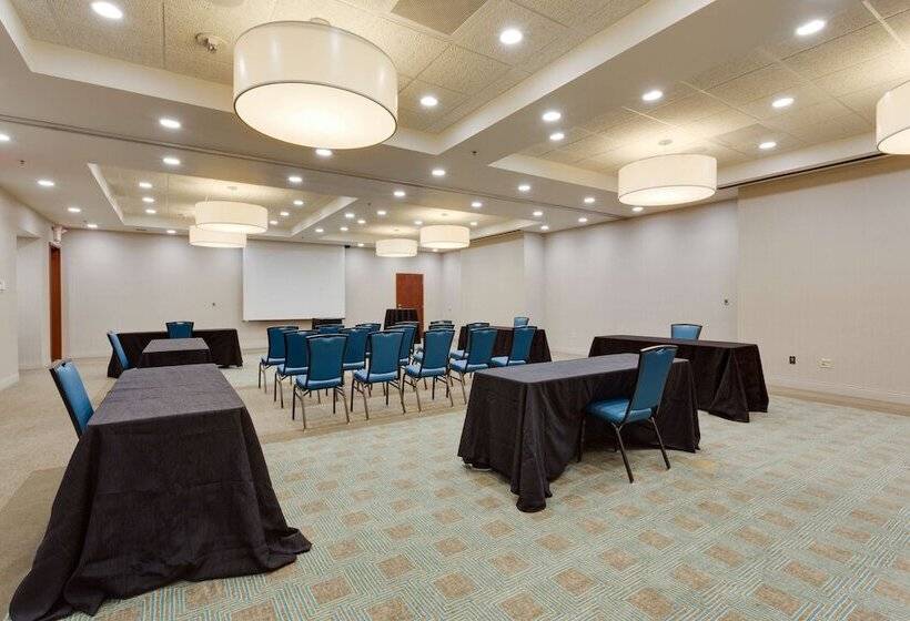 호텔 Drury Inn & Suites St. Louis Brentwood