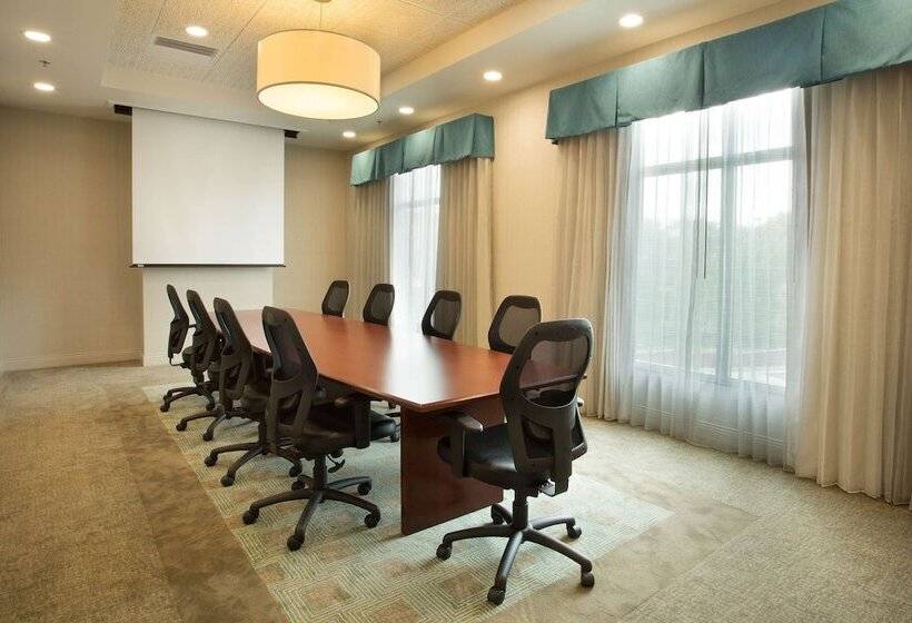 Отель Drury Inn & Suites St. Louis Brentwood