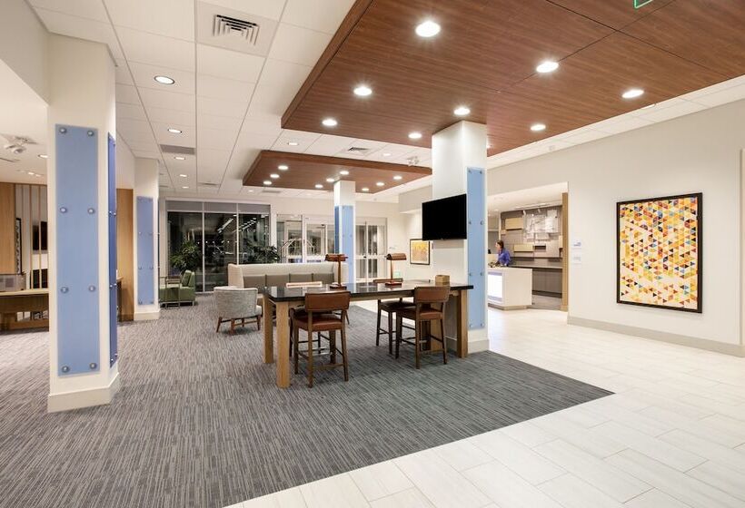 فندق Holiday Inn Express & Suites   Ely, An Ihg