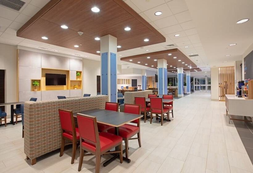 فندق Holiday Inn Express & Suites   Ely, An Ihg