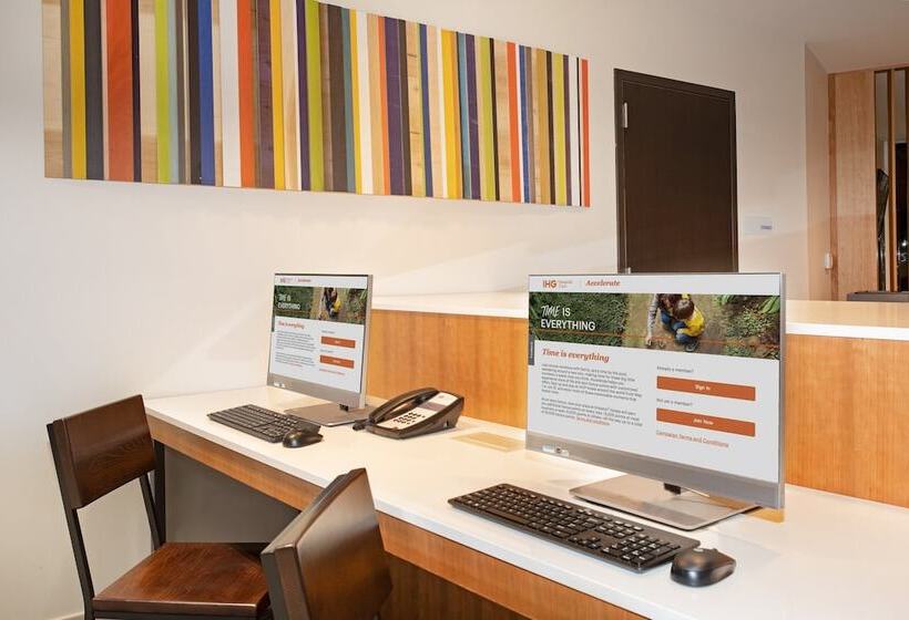 فندق Holiday Inn Express & Suites   Ely, An Ihg