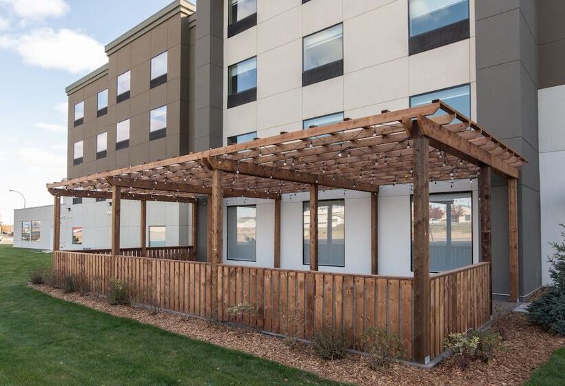 בית מלון כפרי Holiday Inn Express & Suites   North Battleford, An Ihg